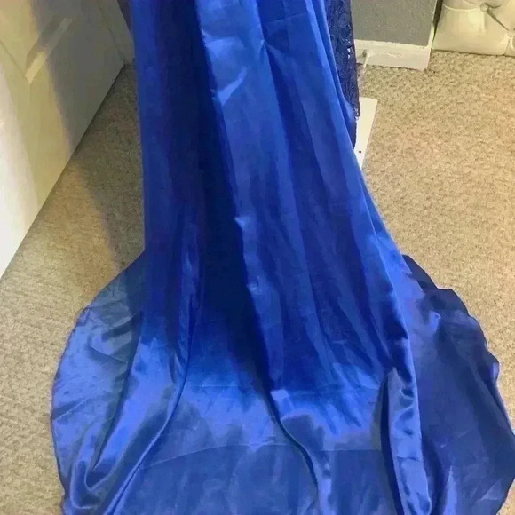 JJ’S House Blue And White Sequined formal Prom dress. - Picture 8 of 13